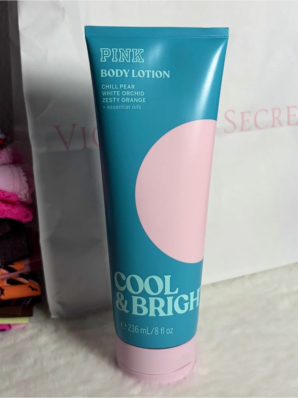 PINK Victoria’s Secret - COOL & BRIGHT Fragrant Body Lotion